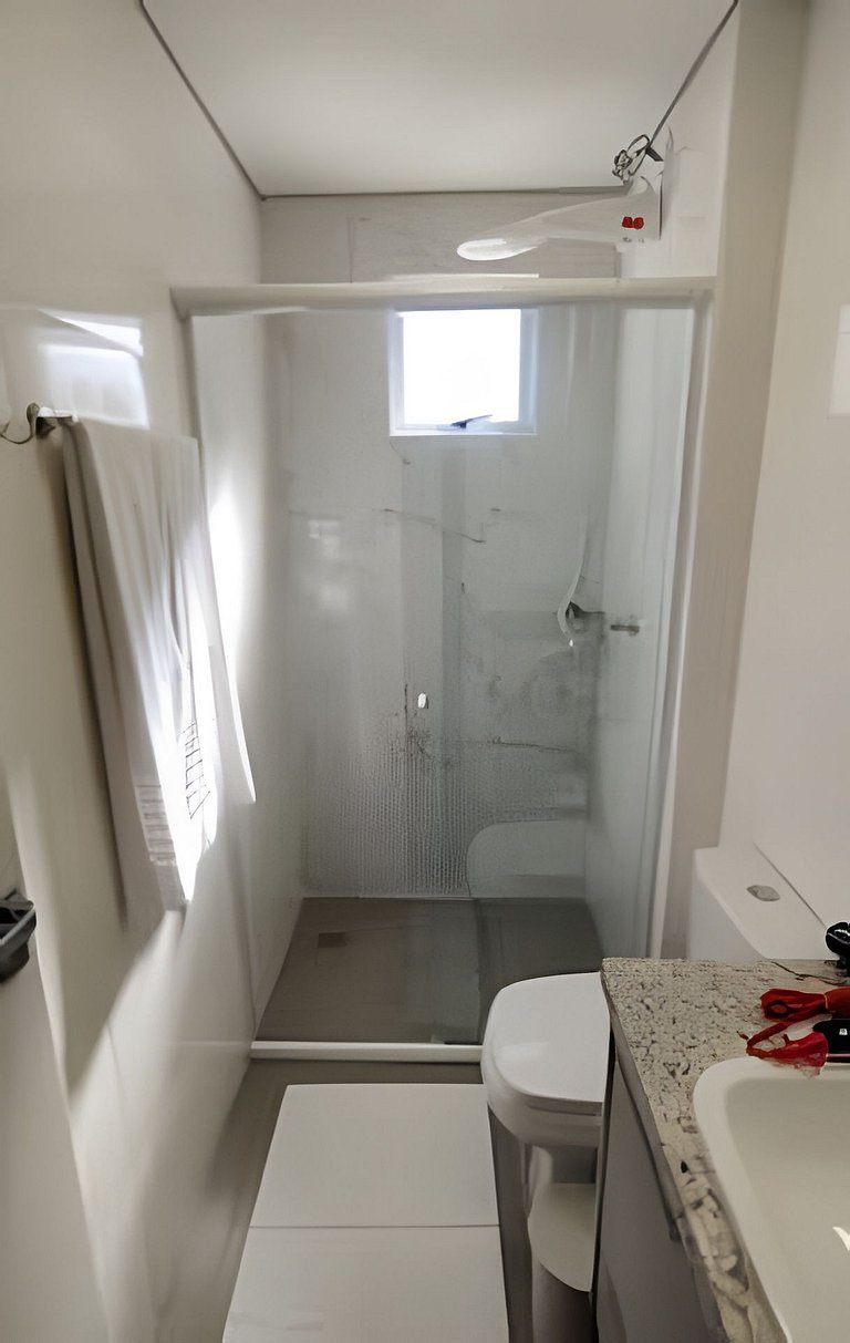 2 quartos com ar e garagem