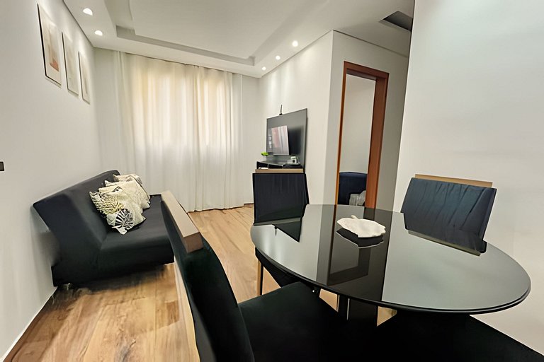 Apto 2 quartos com garagem!
