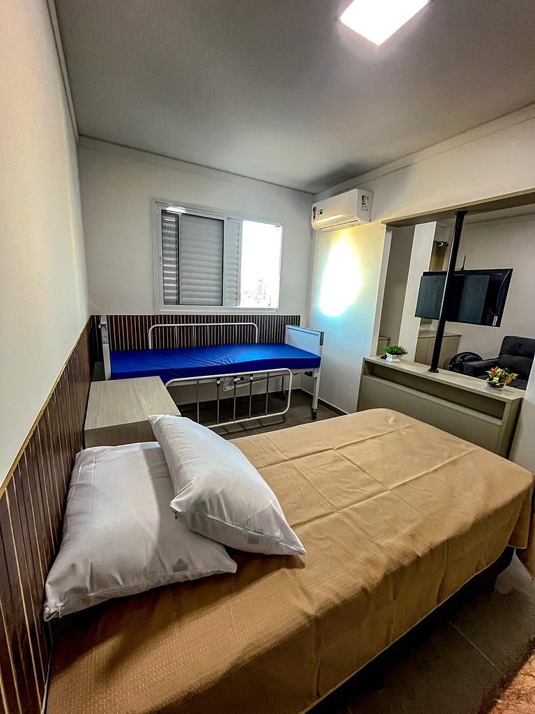 Apto com Cama Hospitalar - Próx. aos Hospitais