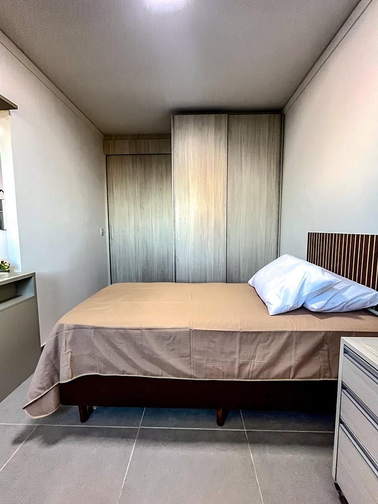 Apto com Cama Hospitalar - Próx. aos Hospitais