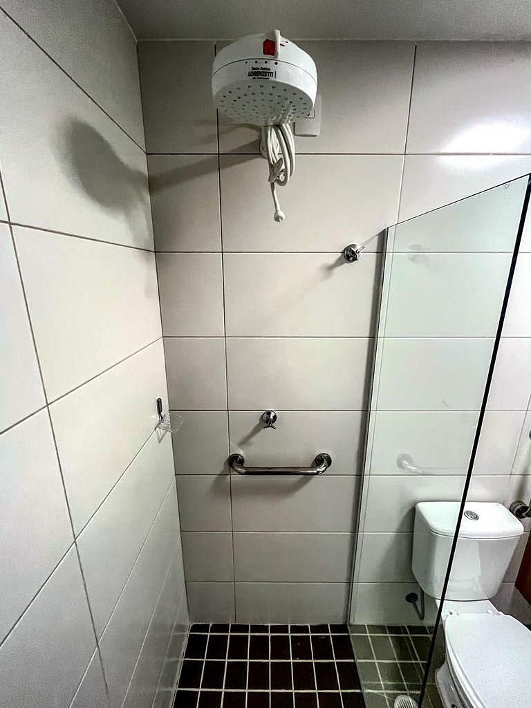Apto com Cama Hospitalar - Próx. aos Hospitais