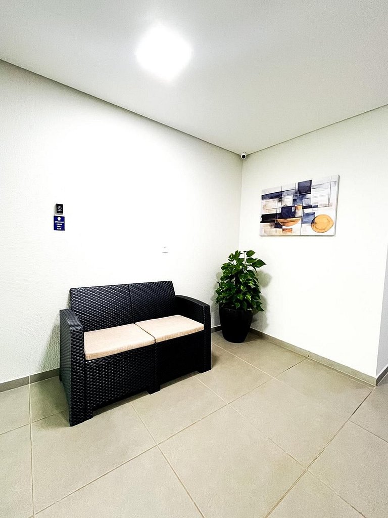 Apto com Cama Hospitalar - Próx. aos Hospitais
