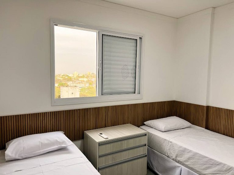 Apto central com cama hospitalar