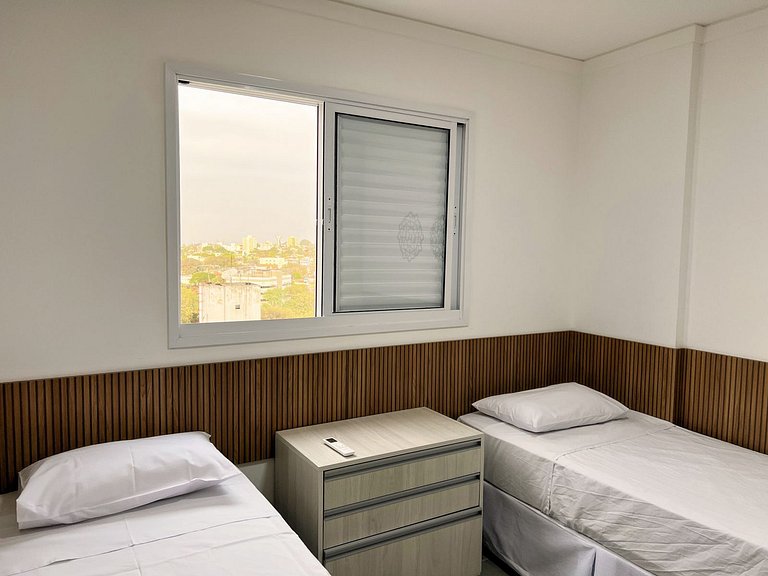 Apto central com cama hospitalar