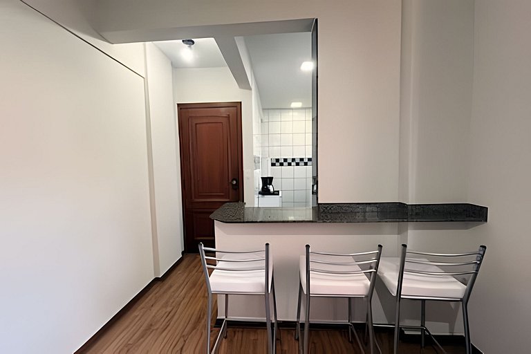 Apto central - próximo Av Higienópolis/JK