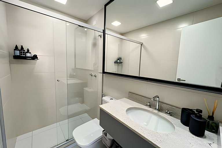 Luxo e conforto com vista espetacular / 2 quartos