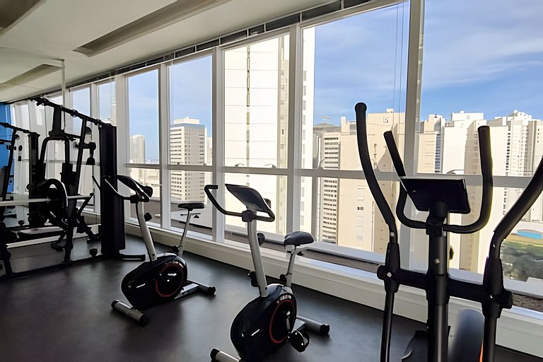 Luxo e conforto com vista espetacular / 2 quartos