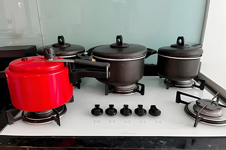 Apto novo e completo com tela de proteção