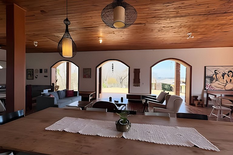 Chácara • Quartos Climatizados | Vista Panorâmica