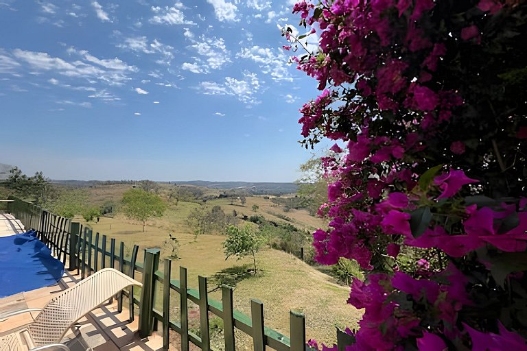 Chácara • Quartos Climatizados | Vista Panorâmica