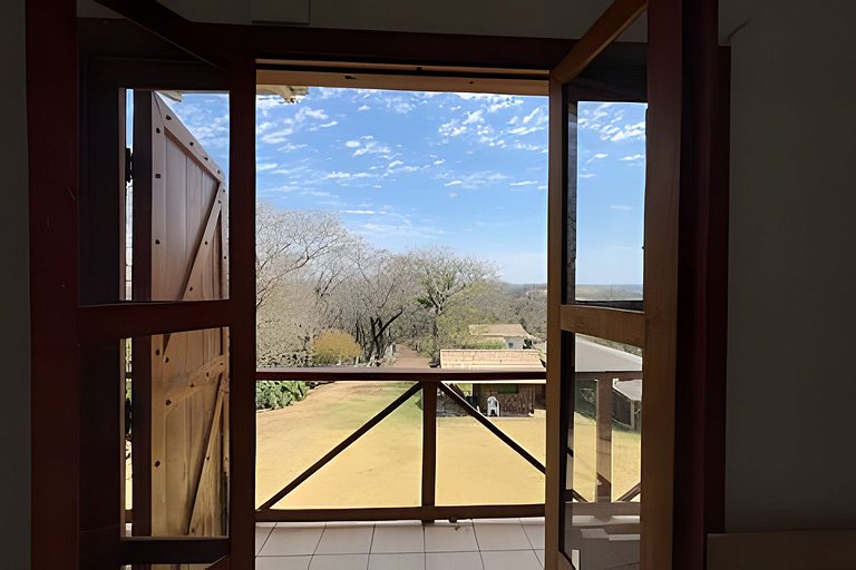 Chácara • Quartos Climatizados | Vista Panorâmica