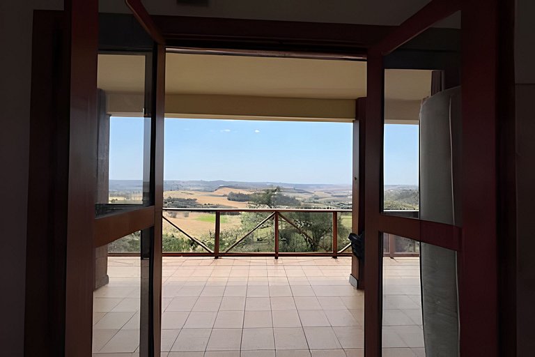 Chácara • Quartos Climatizados | Vista Panorâmica