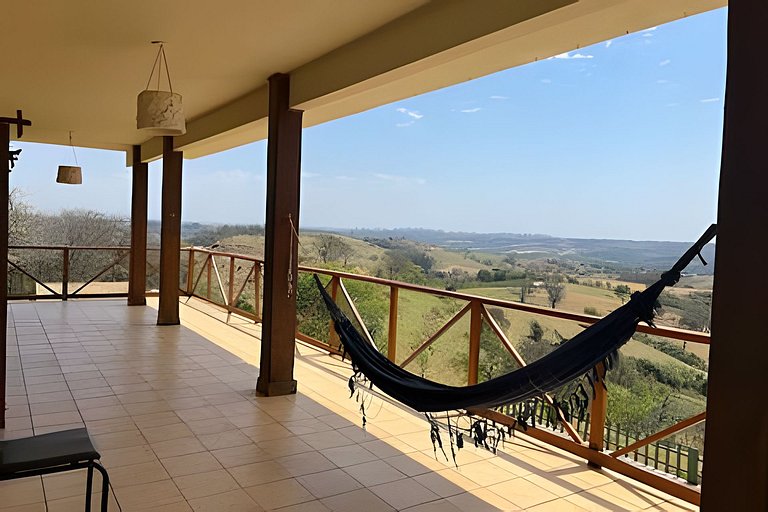 Chácara • Quartos Climatizados | Vista Panorâmica