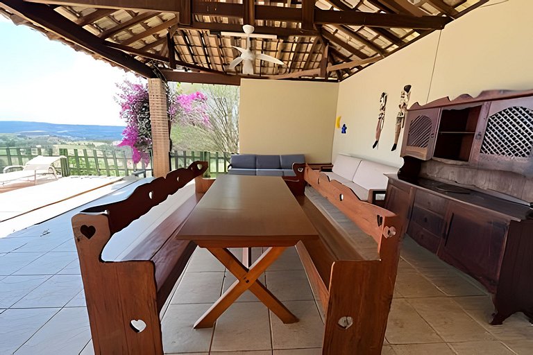 Chácara • Quartos Climatizados | Vista Panorâmica