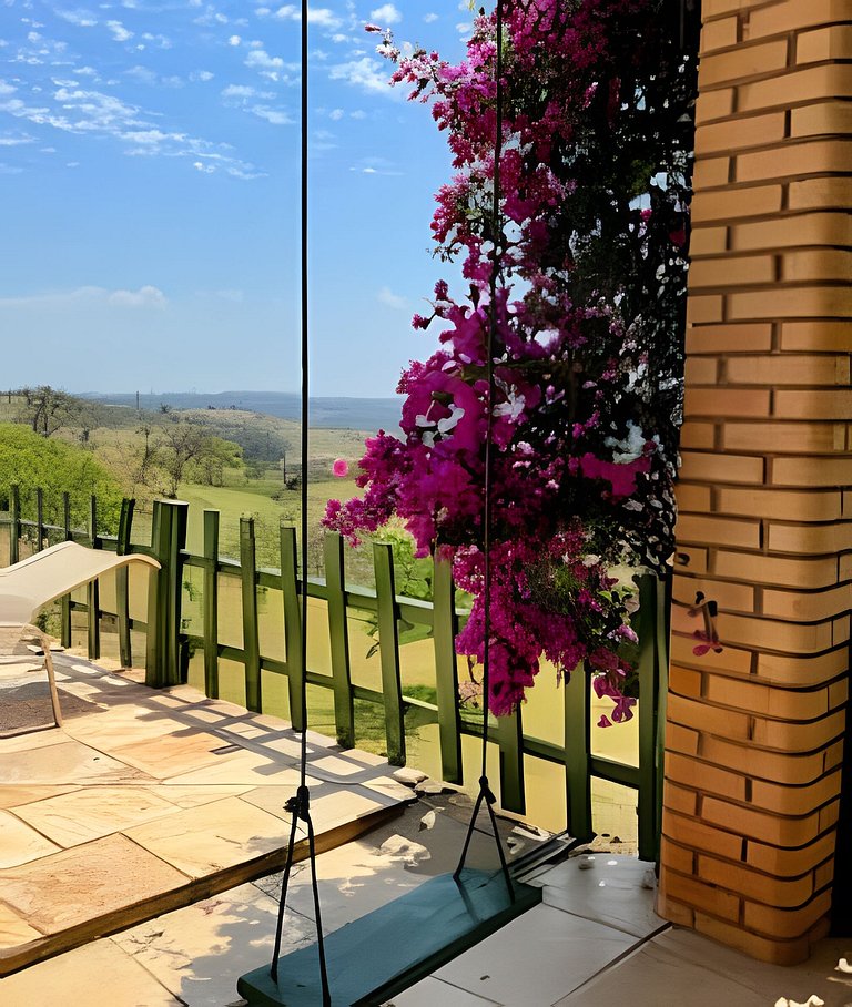 Chácara • Quartos Climatizados | Vista Panorâmica