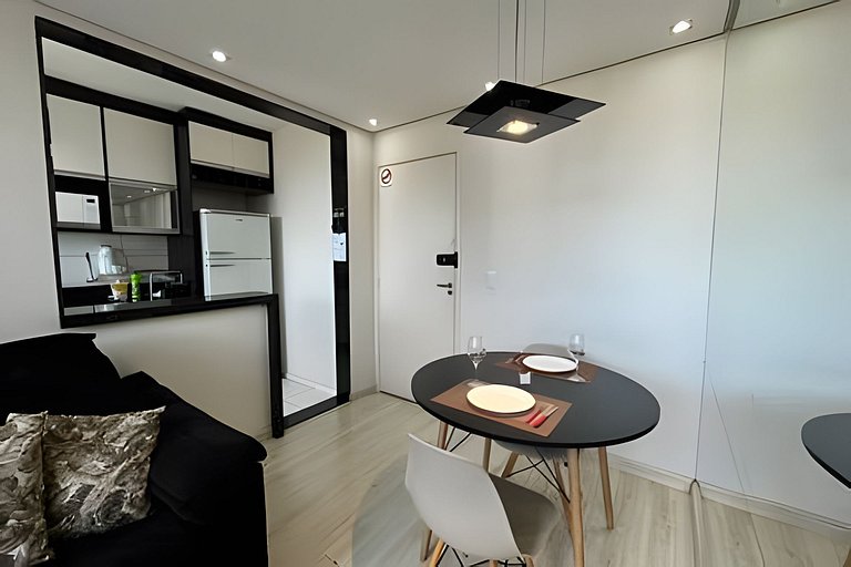 Apto 2 quartos - ao lado da UEL