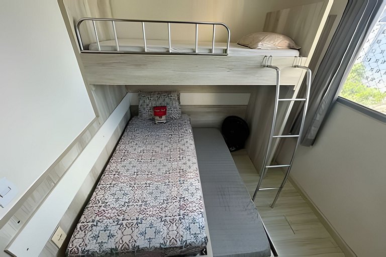 Apto 2 quartos - ao lado da UEL