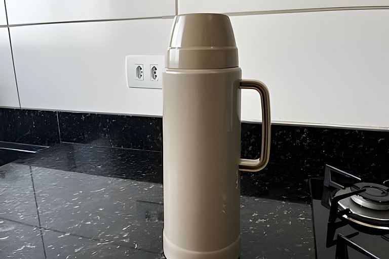 Apto 2 quartos - ao lado da UEL