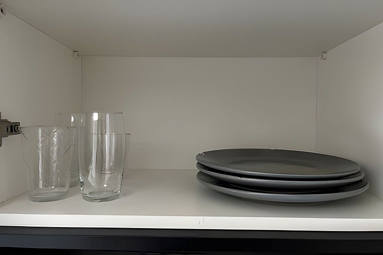 Apto 2 quartos - ao lado da UEL