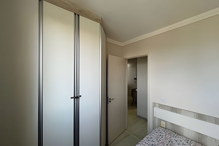 Apto 2 quartos - ao lado da UEL