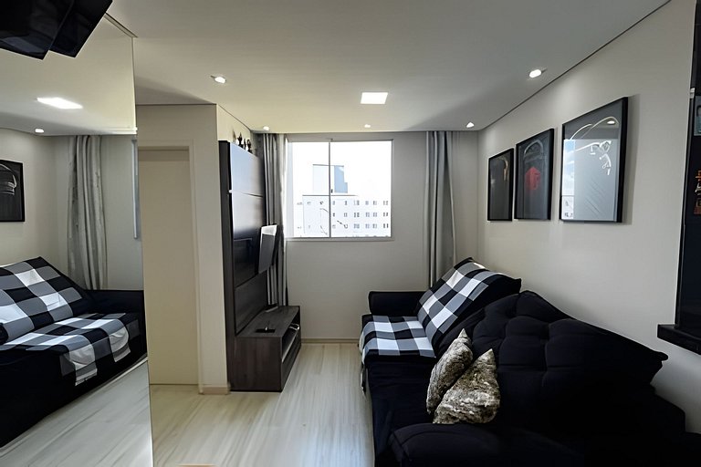 Apto 2 quartos - ao lado da UEL