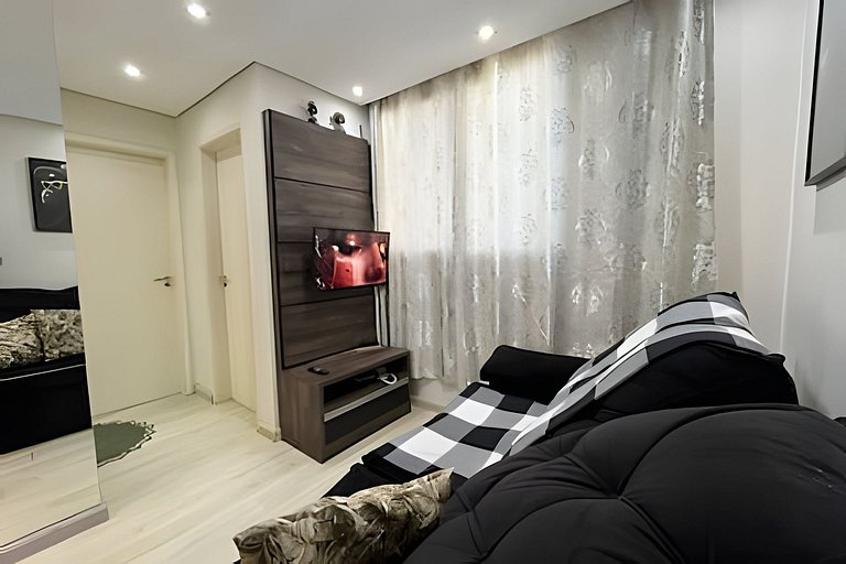 Apto 2 quartos - ao lado da UEL