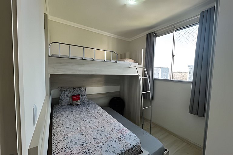 Apto 2 quartos - ao lado da UEL