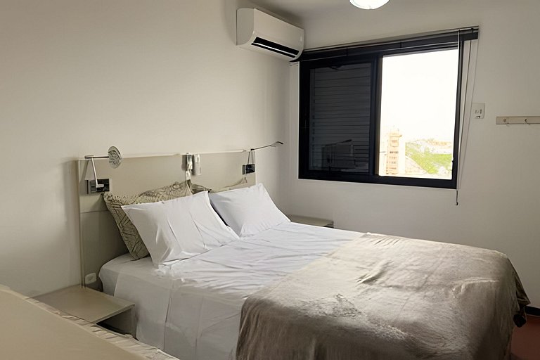 Apto espaçoso para até 8 hóspedes no Centro