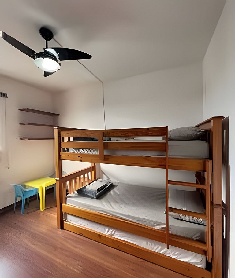 Apto espaçoso para até 8 hóspedes no Centro