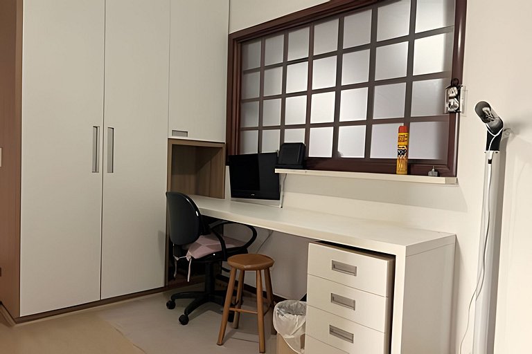 Apto espaçoso para até 8 hóspedes no Centro