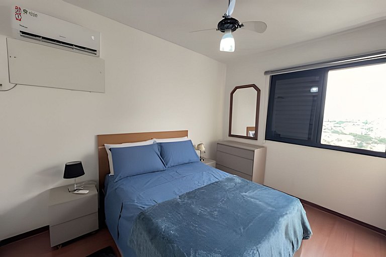 Apto espaçoso para até 8 hóspedes no Centro