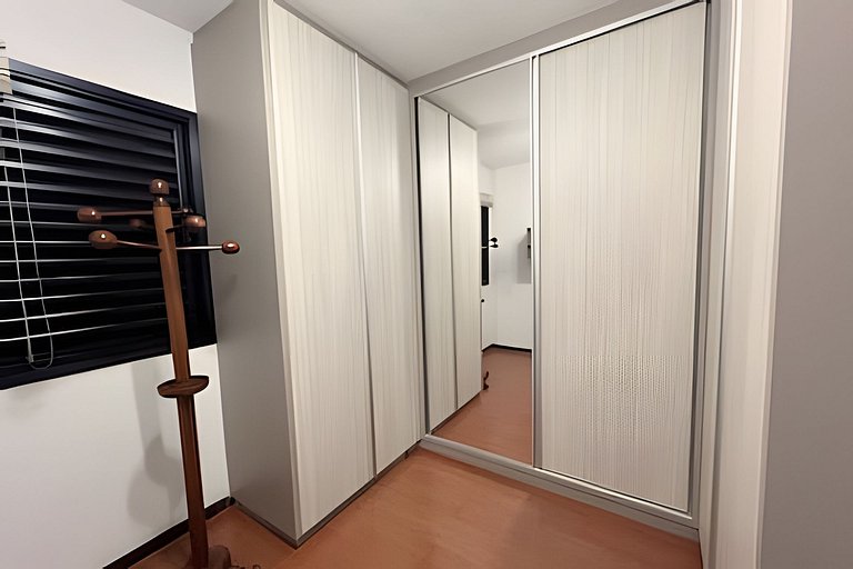 Apto espaçoso para até 8 hóspedes no Centro