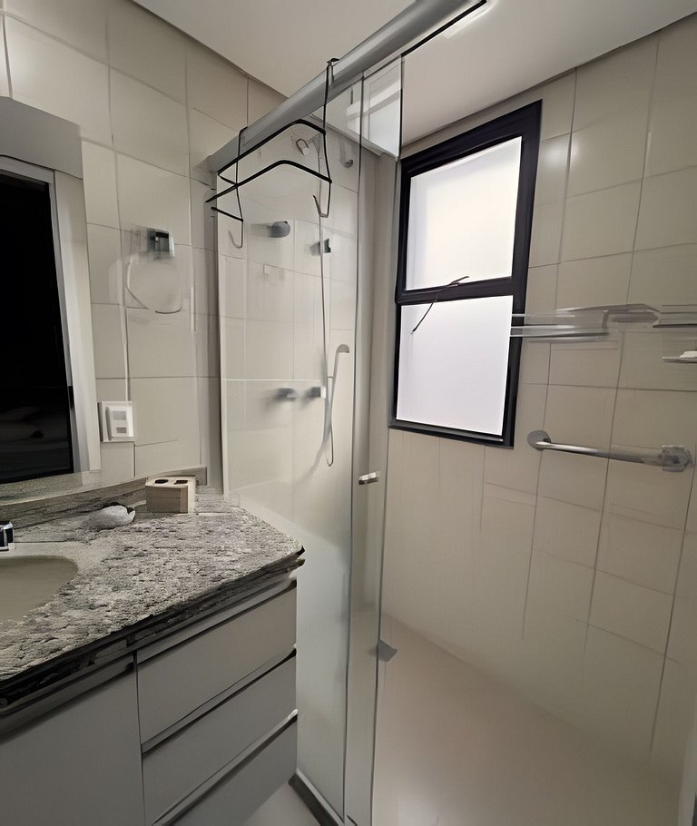 Apto espaçoso para até 8 hóspedes no Centro