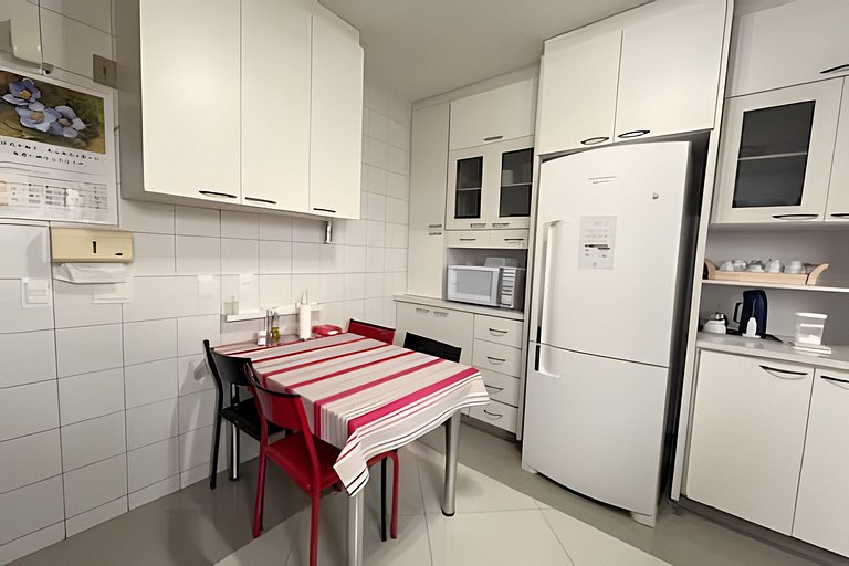 Apto espaçoso para até 8 hóspedes no Centro