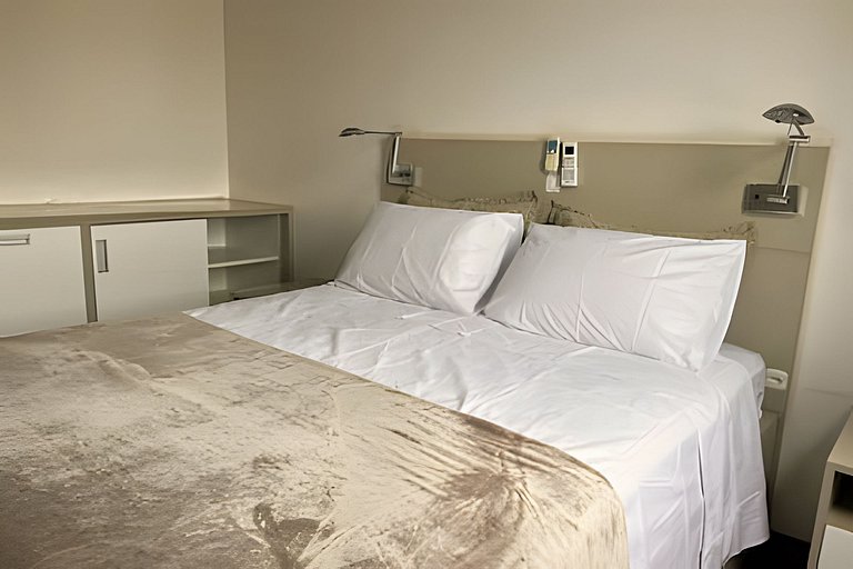 Apto espaçoso para até 8 hóspedes no Centro