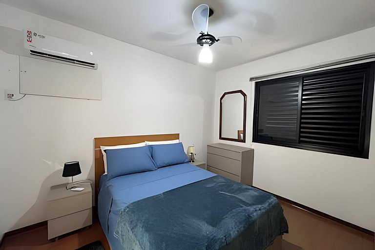 Apto espaçoso para até 8 hóspedes no Centro