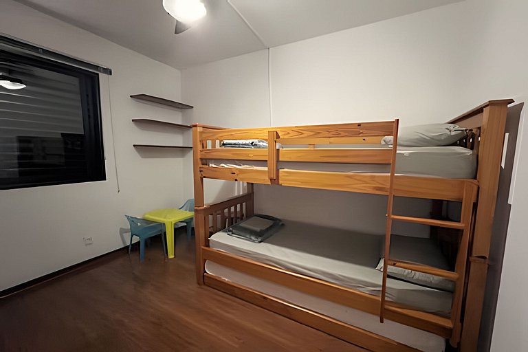 Apto espaçoso para até 8 hóspedes no Centro