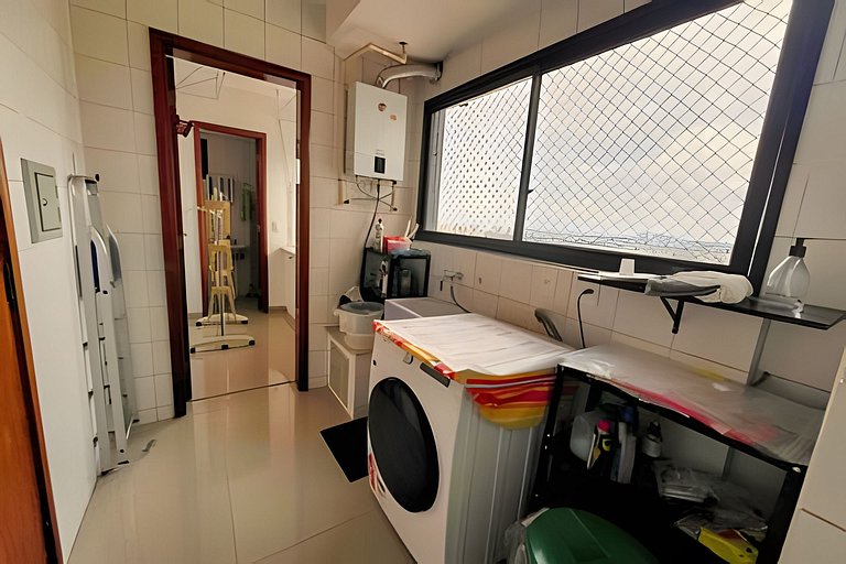 Apto espaçoso para até 8 hóspedes no Centro