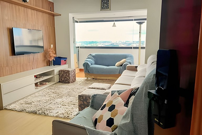 Apto espaçoso para até 8 hóspedes no Centro