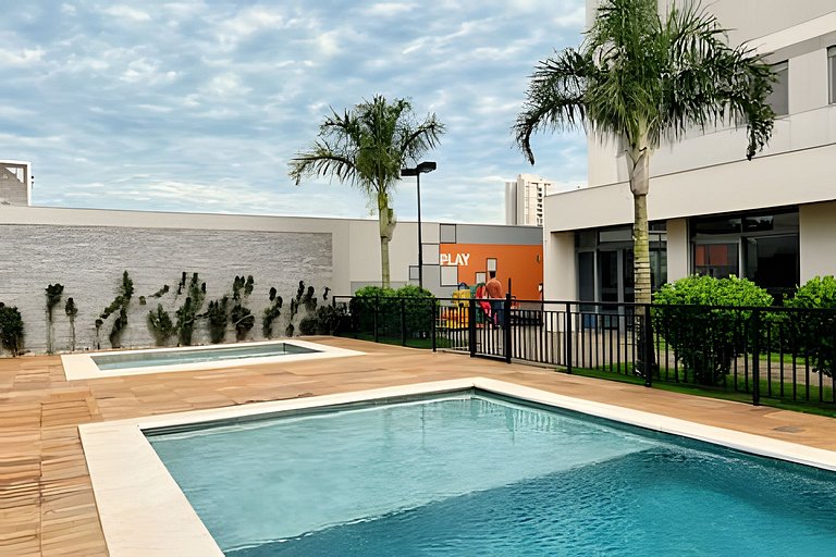 Apto 2 quartos em frente ao Shop Catuai