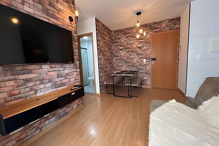 Apto com sacada e churrasqueira