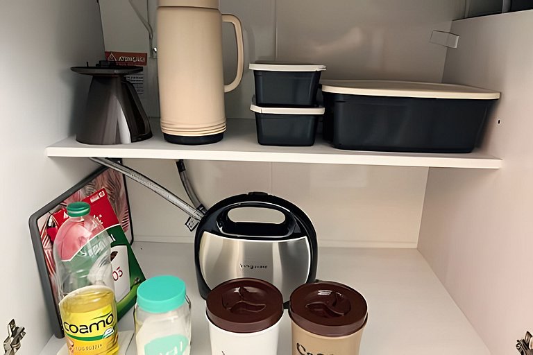 Apto com sacada e churrasqueira