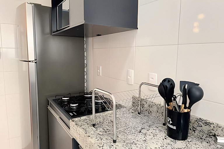 Apto com sacada e churrasqueira