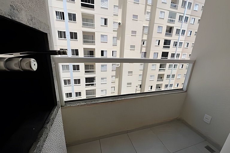 Apto com sacada e churrasqueira