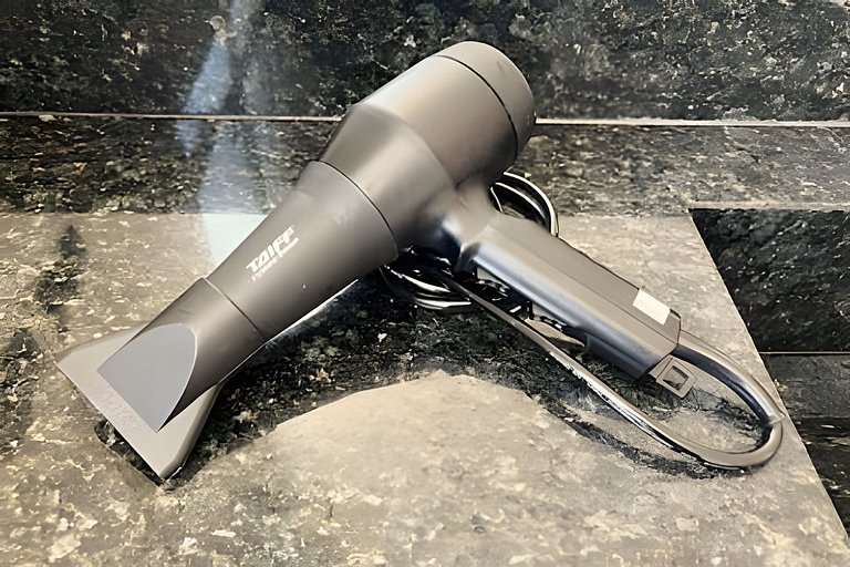 Confortavel apê próximo Uel * piscina / academia