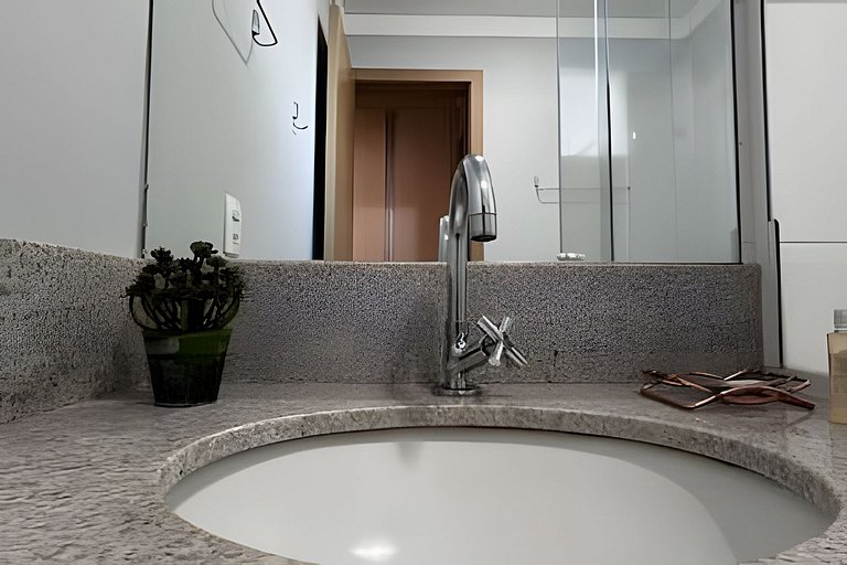 Apto 3 Quartos - Região Central - Próx. Av.JK