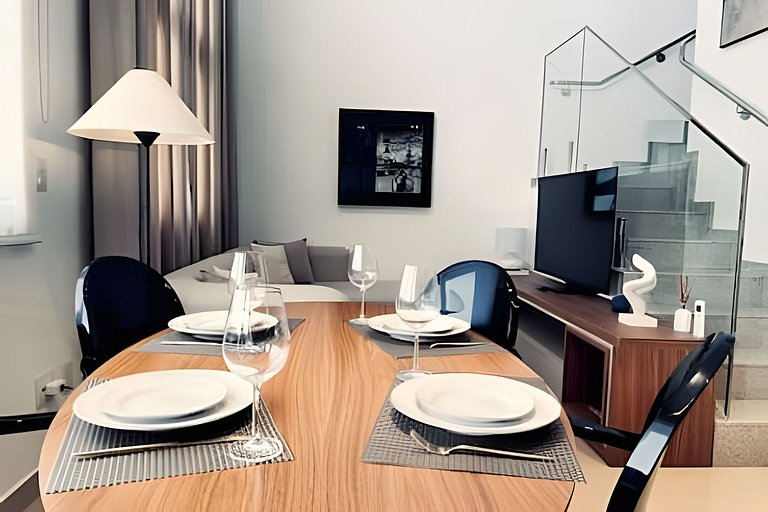 Experiência Premium: Duplex com Vista para o Lago