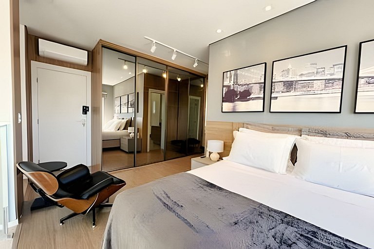 Experiência Premium: Duplex com Vista para o Lago