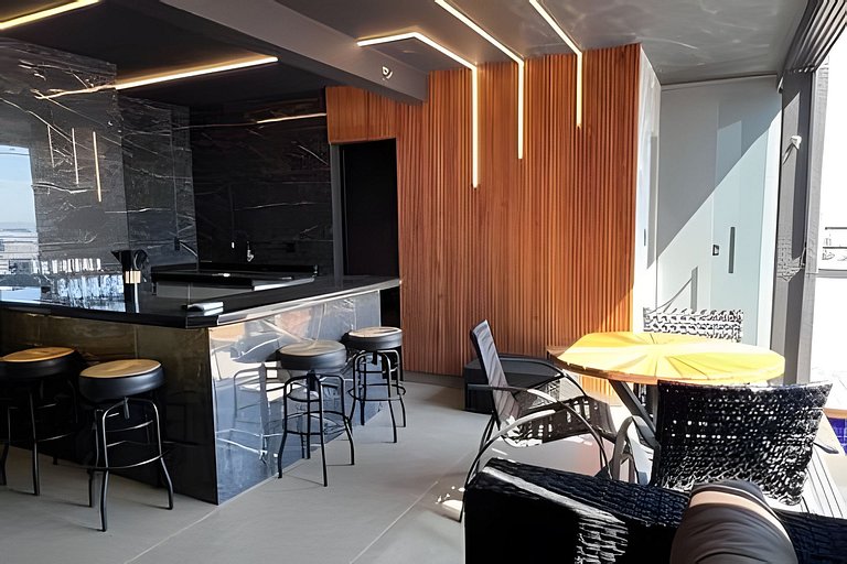 Triplex com Vista Panorâmica e Piscina Privativa