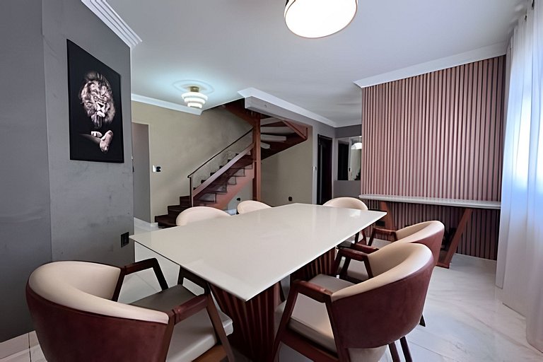 Triplex com Vista Panorâmica e Piscina Privativa